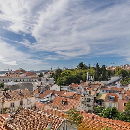 Sunny Design Apt In Praca Das Flores By Lovelystay Lisboa المظهر الخارجي الصورة