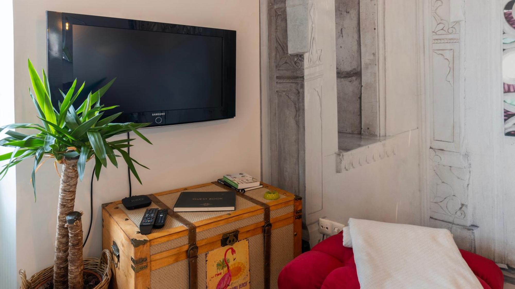 Sunny Design Apt In Praca Das Flores By Lovelystay Lisboa المظهر الخارجي الصورة