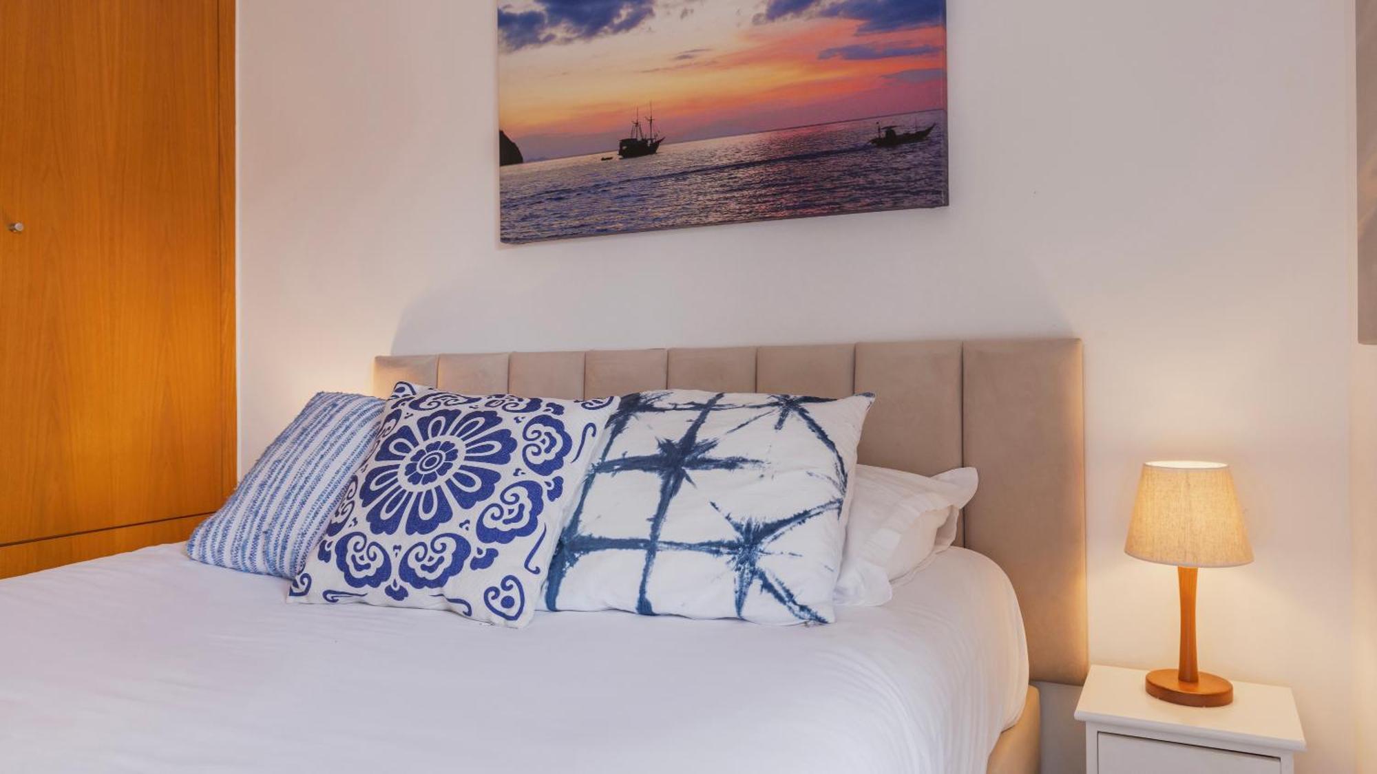 Sunny Design Apt In Praca Das Flores By Lovelystay Lisboa المظهر الخارجي الصورة