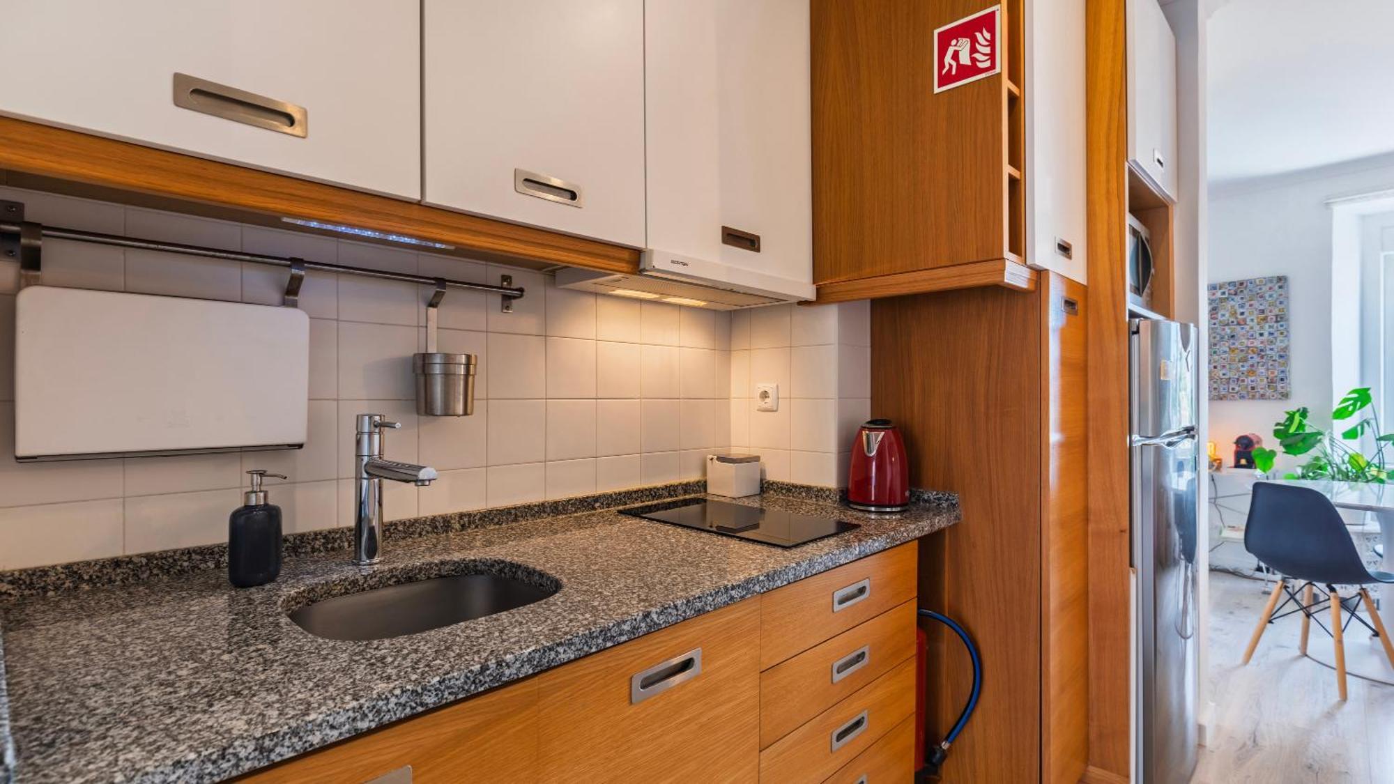 Sunny Design Apt In Praca Das Flores By Lovelystay Lisboa المظهر الخارجي الصورة