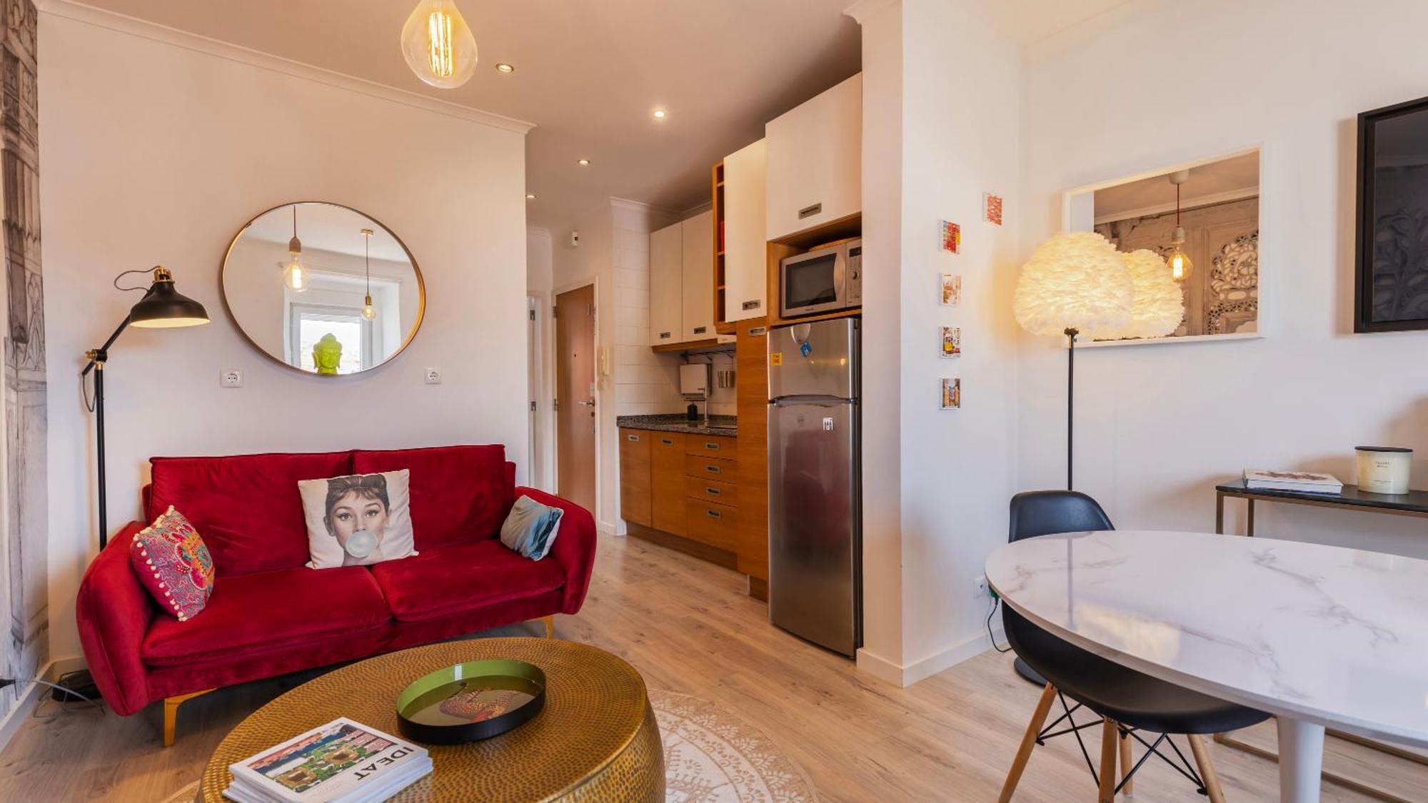 Sunny Design Apt In Praca Das Flores By Lovelystay Lisboa المظهر الخارجي الصورة